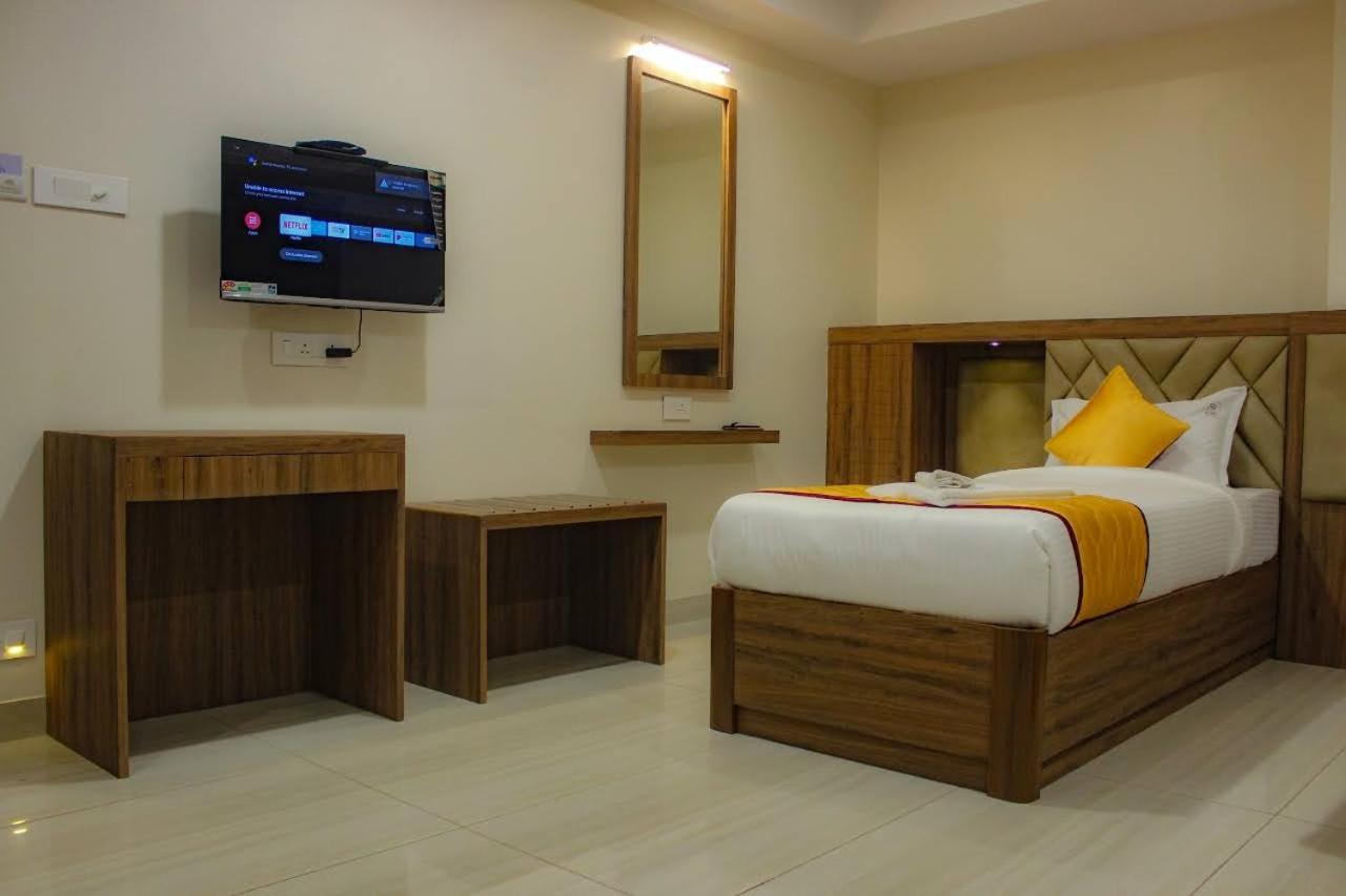 Rr Mount Elite Suites Chennai Exterior photo